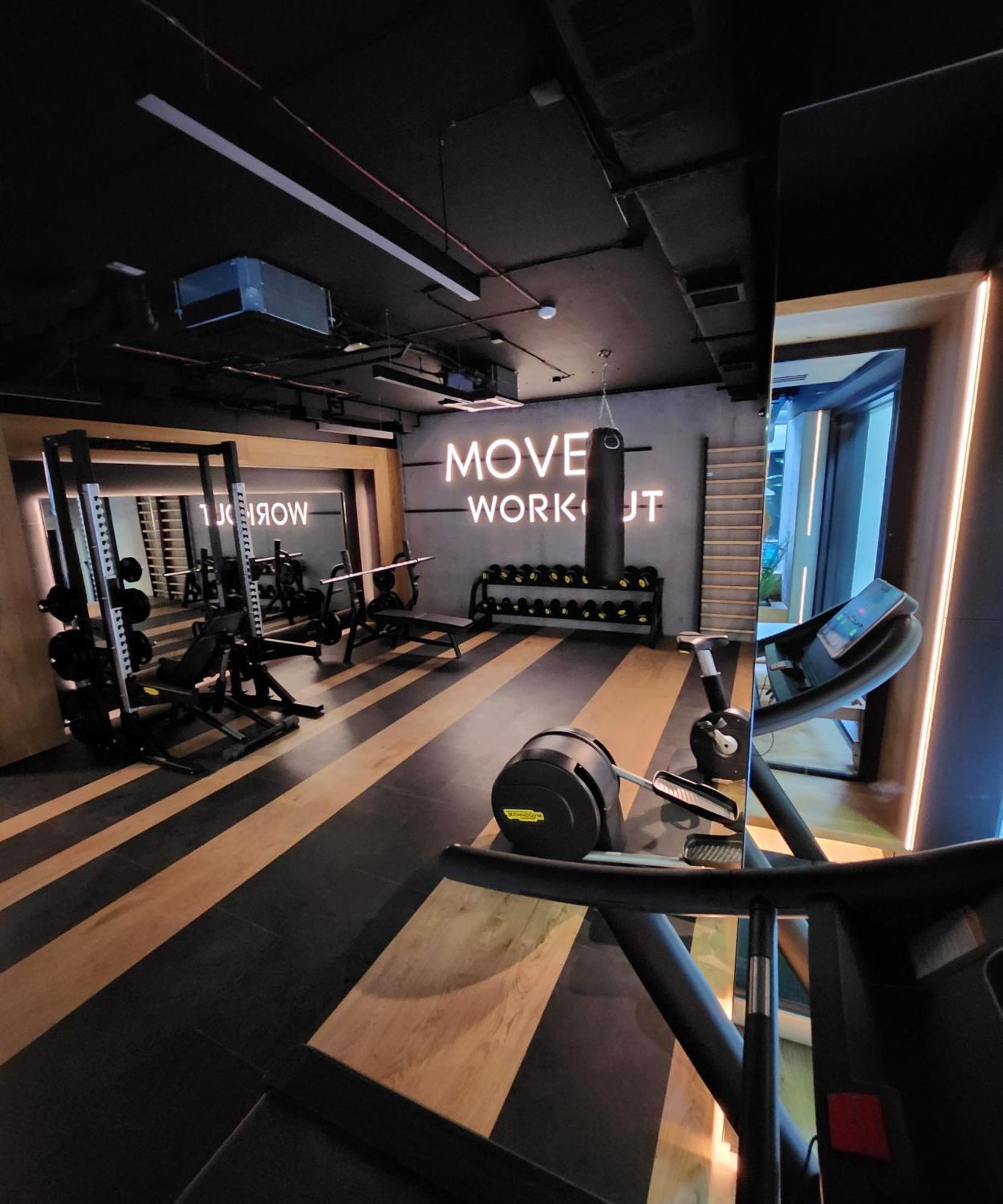 Luxury Spa City Center Apartments, Pool & Sauna & Gym & Self Check In 24 H & Free Parking Cracóvia Exterior foto