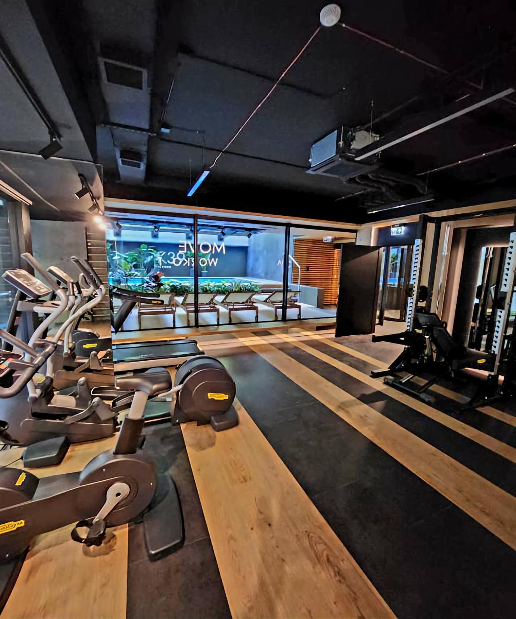 Luxury Spa City Center Apartments, Pool & Sauna & Gym & Self Check In 24 H & Free Parking Cracóvia Exterior foto